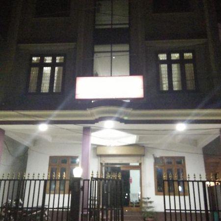 Narendra Guest House Kakarmatha ภายนอก รูปภาพ