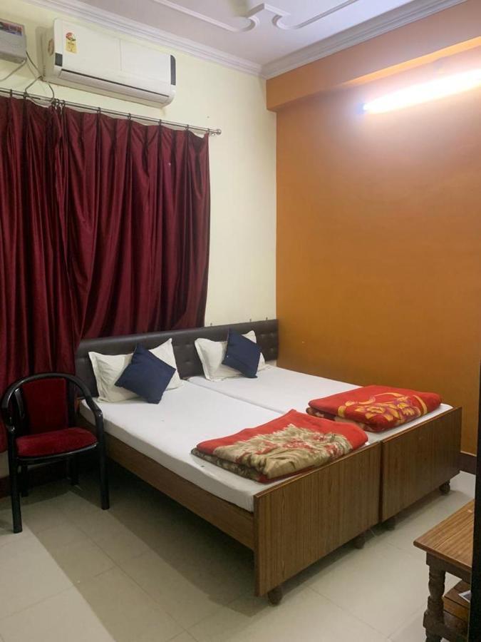 Narendra Guest House Kakarmatha ภายนอก รูปภาพ